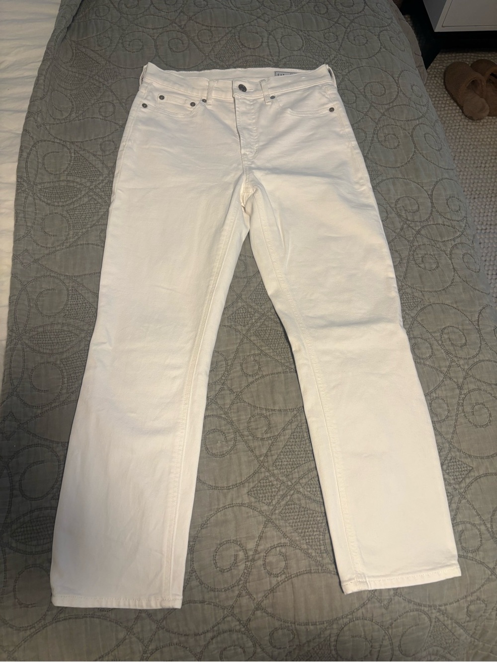 GAP Women's White Straight Jeans